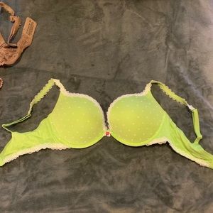 Victoria’s Secret padded bra